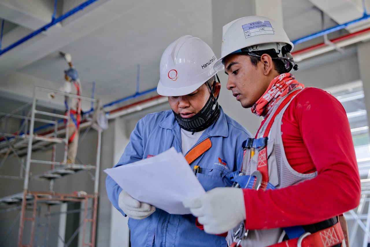 Najważniejsze zasady BHP przy instalacjach elektrycznych - UprawnieniaElektryka